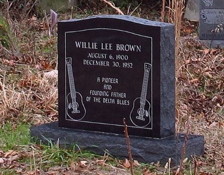 Willie Brown (musician)