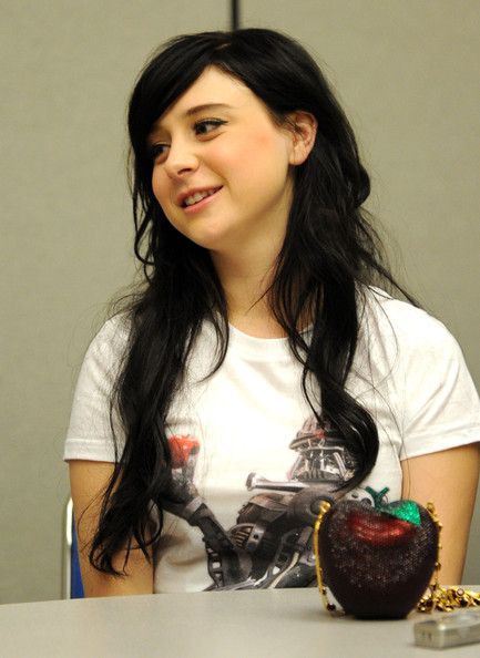 Alessandra Torresani Caprica Press Room ComicCon 2010