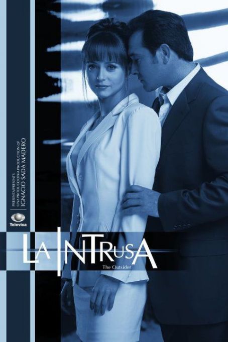 La intrusa (2001) Poster