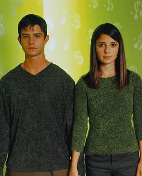 Shiri Appleby and Jason Behr