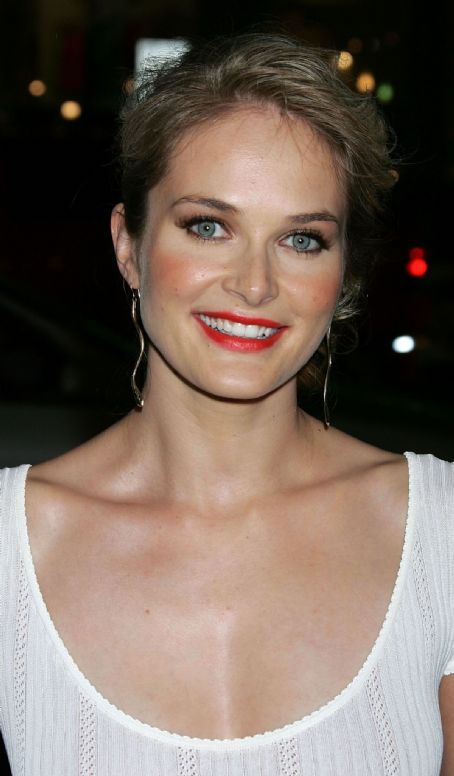 Rachel Blanchard Pics