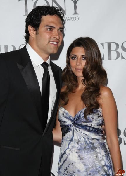 Mark Sanchez and Jamie-Lynn Sigler