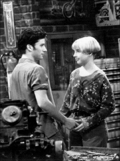 Lecy Goranson and Glenn Quinn