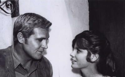 Lee Majors and Katharine Ross