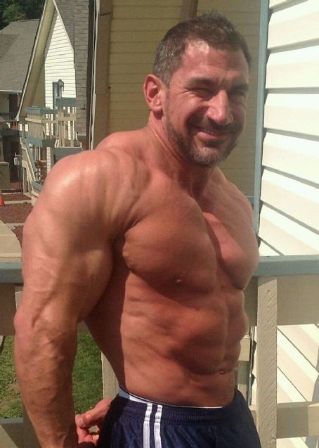 Craig Torres (bodybuilder)