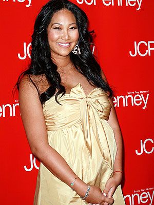 Reportedly due in late May this will be the third child for Kimora Lee and