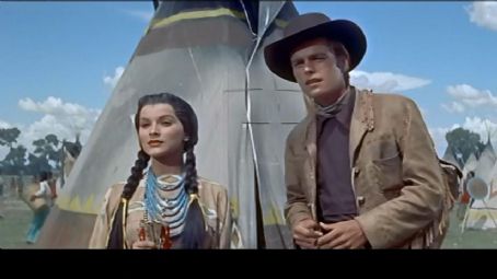 Robert Wagner and Debra Paget