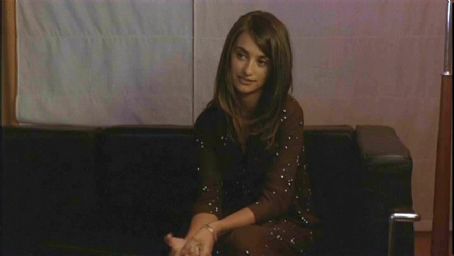 Sofia Serrano - Penelope Cruz plays Sofia in drama movie Open Your Eyes - 1997 distributed by Artisan Entertainment