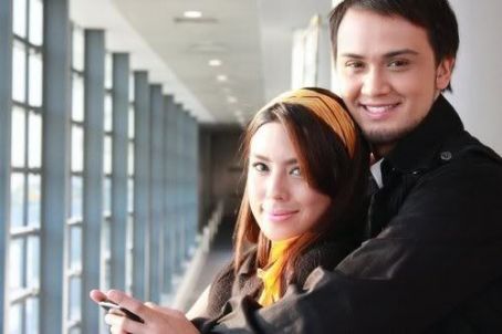 Nikki Gil and Billy Crawford - Hookup