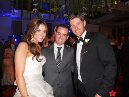 Danneel Harris and Jensen Ackles More Wedding photos of Mr and Mrs 