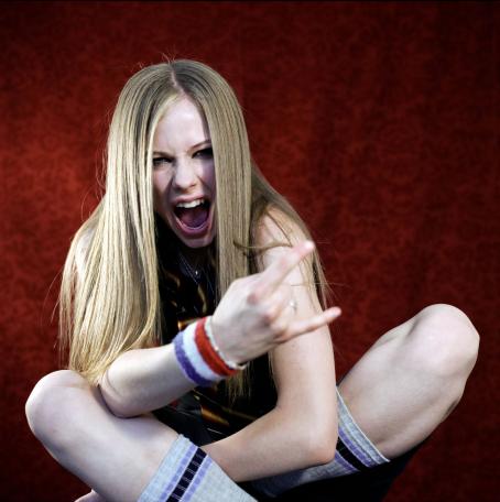 Avril Lavigne - 2002 Statia Molewski Photoshoot For Rolling Stone Magazine