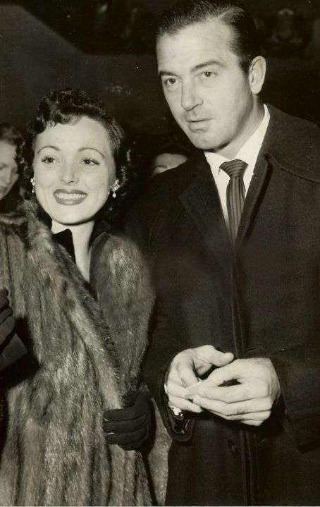 Lina Romay and John Payne