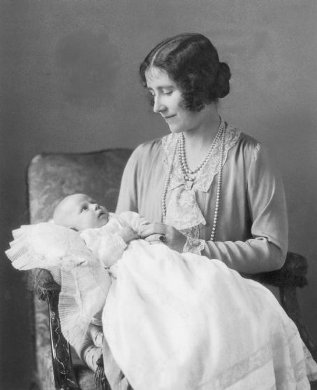 King George VI and Queen Elizabeth the Queen Mother - Child - Margaret