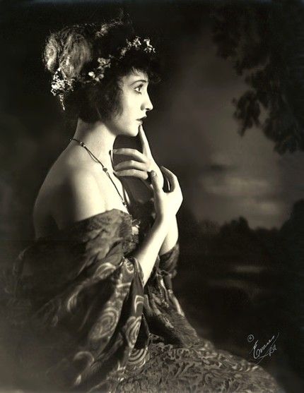 Betty Compson Previous PictureNext Picture 