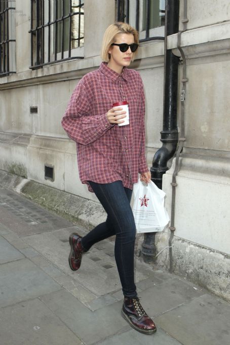 Agyness Deyn Style - Fashion Pictures of Agyness Deyn - Elle Agyness Deyn Style - Fashion Pictures of Agyness Deyn - Elle