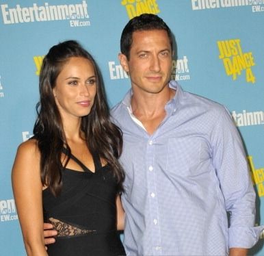 Asha Leo and Sasha Roiz