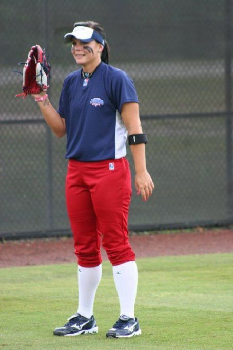 Charlotte Morgan (softball player)