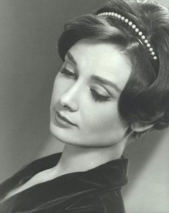 Related Links Audrey Hepburn 1 Rate this style
