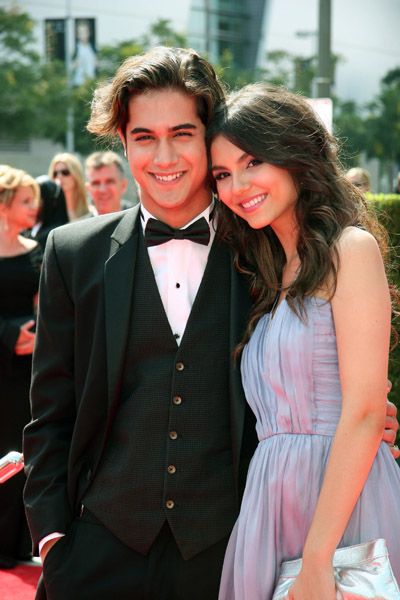 Victoria Justice and Avan Jogia Victoria Justice attended the 2011 