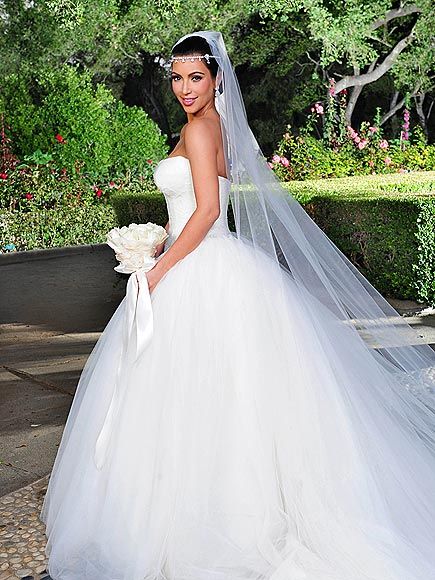  princess look gown a ball gown with full tulle skirt basque waist 