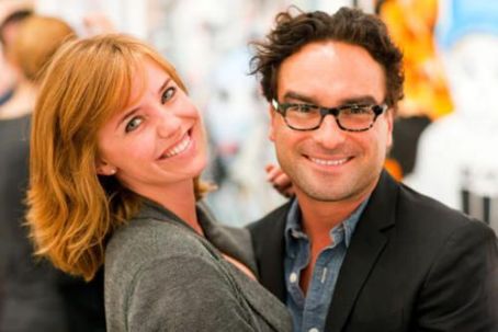 Johnny Galecki and Kelli Garner Previous PictureNext Picture 