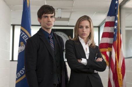 Piper Perabo and Christopher Gorham