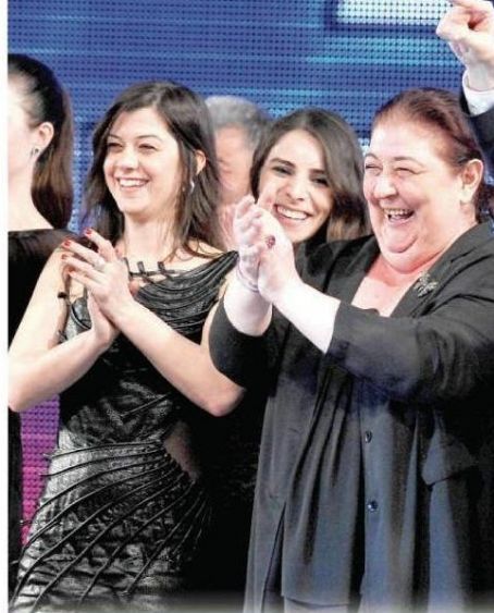 Filiz Ahmet 2 Antalya TV Awards Back Photo Credit unknown
