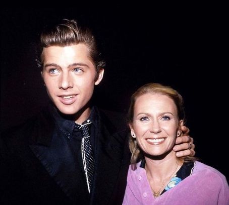 Maxwell Caulfield and Juliet Mills