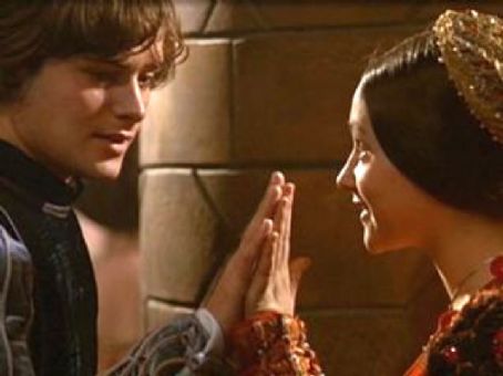 Olivia Hussey and Leonard Whiting Romeo Juliet touch hands