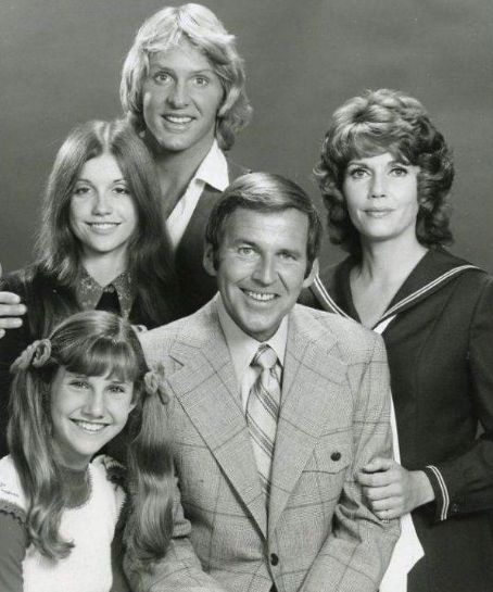 Who is The Paul Lynde Show dating? The Paul Lynde Show partner, spouse