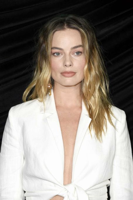 Margot Robbie Bombshell Premiere In West Hollywood Famousfix