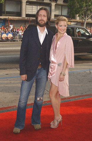 Who is Chris Robinson dating? Chris Robinson girlfriend, wife