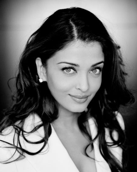 Aishwarya Rai - Unknown B&W Portrait Photoshoot | Aishwarya Rai ...