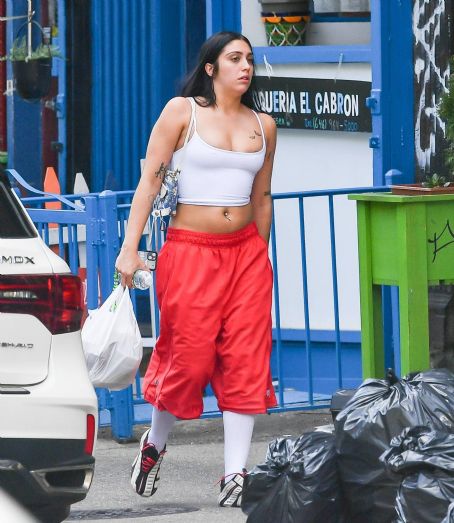 Lourdes Leon – Seen wwith her dad Carlos Leon on Father’s Day in New York