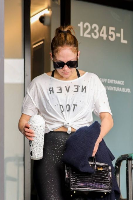 Jennifer Lopez – Seen after workout in Los Angeles