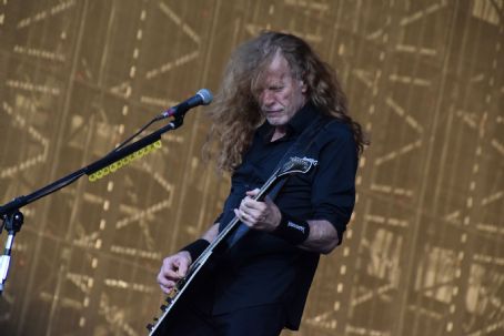 Who is Dave Mustaine dating? Dave Mustaine girlfriend, wife