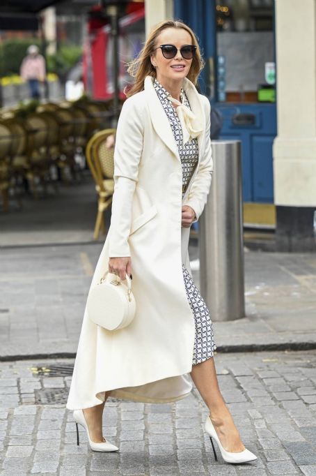 Amanda Holden – Looks stylish at Global Studios in London | Amanda