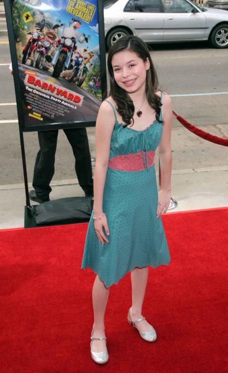 Miranda Cosgrove - 