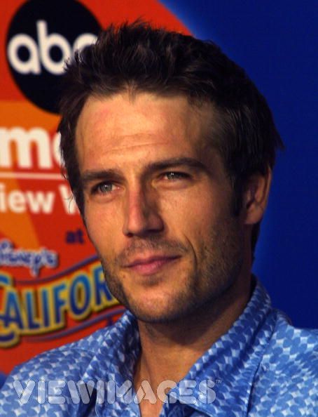 Michael Vartan - FamousFix