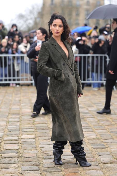 Adria Arjona – Loewe Womenswear Fall Winter 2024-2025 show as part of ...