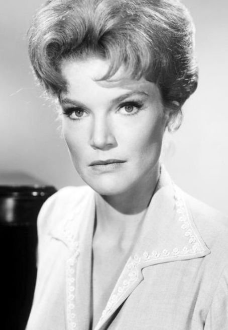 Pippa Scott