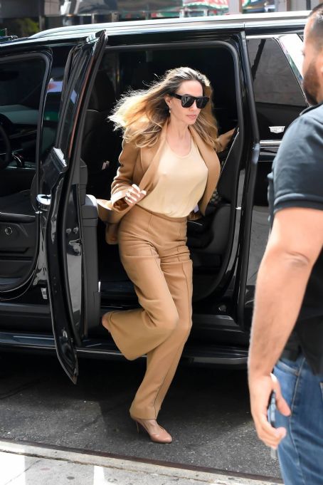 Angelina Jolie – Arrives at the Hades Town Broadway Show in Times Square Manhattan