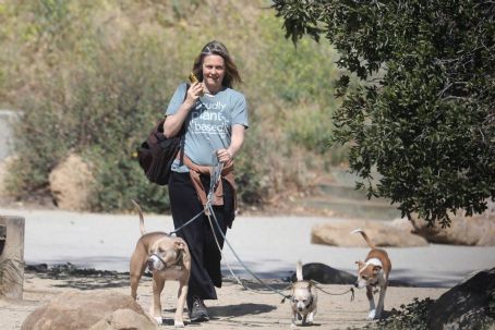 Alicia Silverstone – Seen while hiking with her dogs in Hollywood