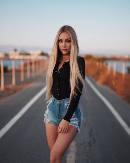 Aspen Mansfield Instagram Okaspen Aspen Mansfield Picture 102084913 454 X 568 Fanpixnet