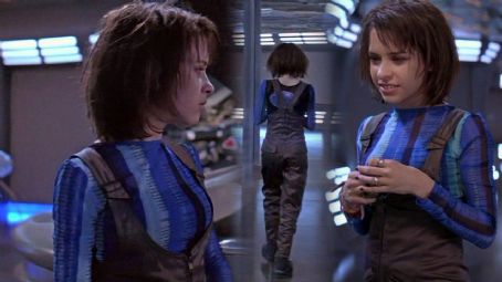 Lacey Chabert as Penny Robinson is Lost in Space | Lacey Chabert ...