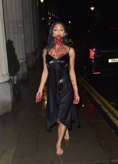 Nicole Scherzinger – In costume with fake blood all over her face and body in London