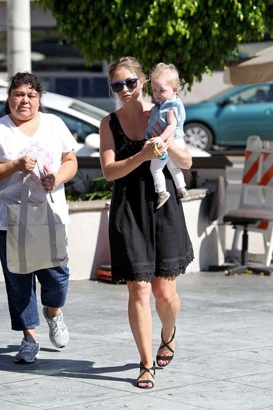 Rebecca Gayheart take their daughters Billie and Georgia out to lunch ...