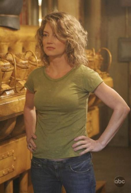 Cynthia Watros as Elizabeth 'Libby' Smith in Lost