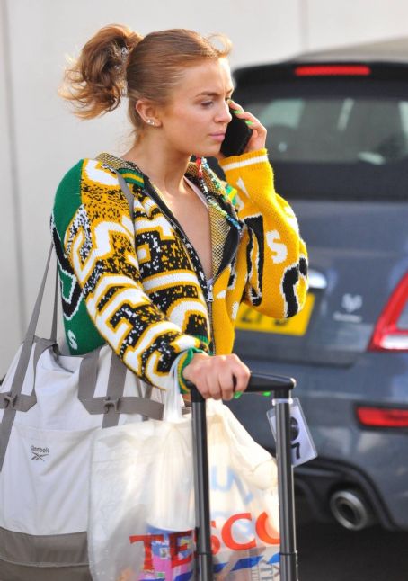 Maisie Smith – Leaves her Liverpool Hotel