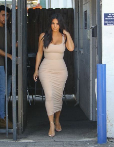 Kim Kardashian Leaving Van Nuys Studio June 3, 2016